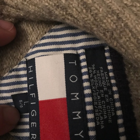 Tommy Hilfiger winter dress sweater - Picture 2 of 2